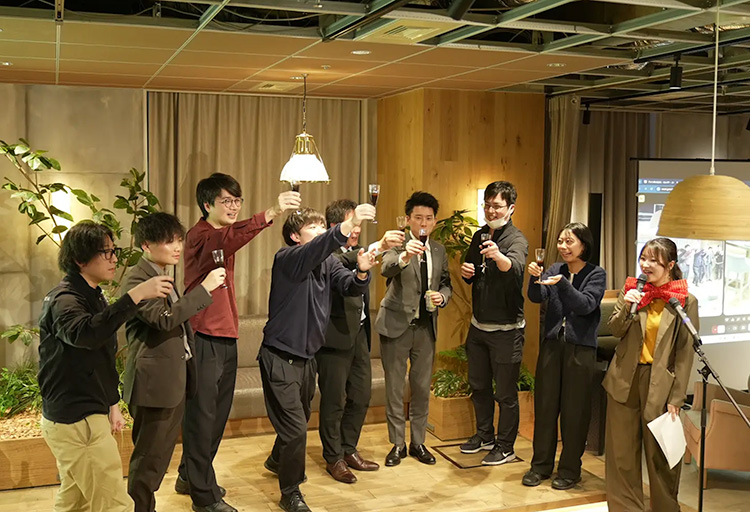 納会