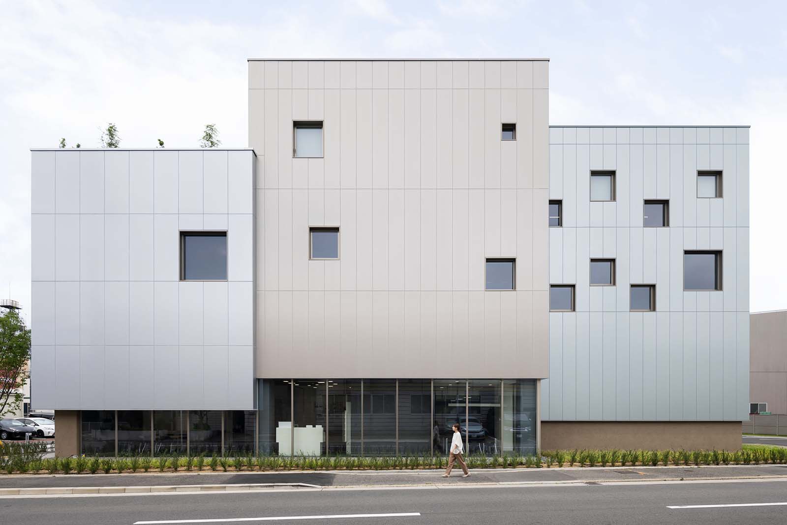 日本アイリッヒ株式会社　Eirich Innovation Center Japan