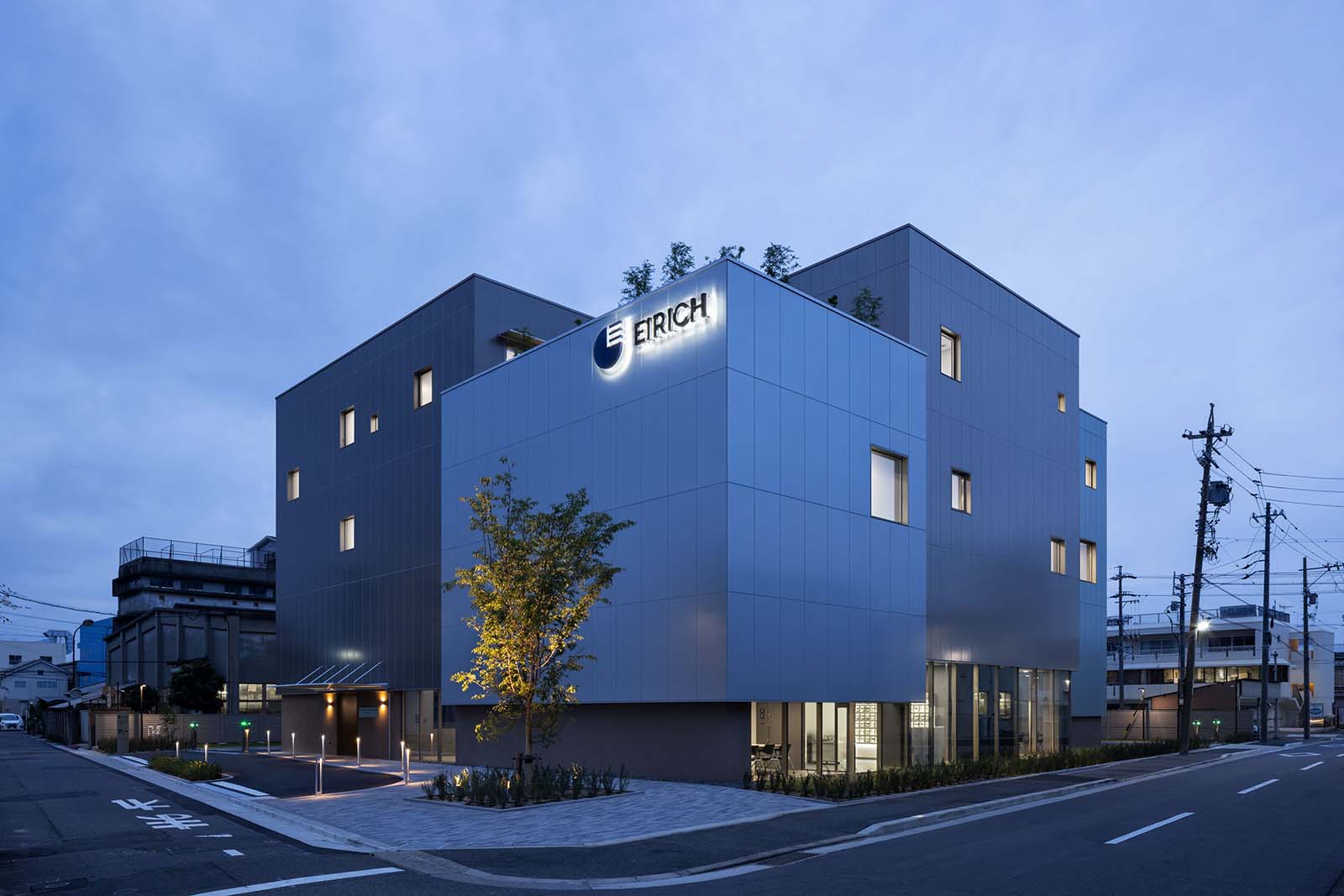 日本アイリッヒ株式会社　Eirich Innovation Center Japan