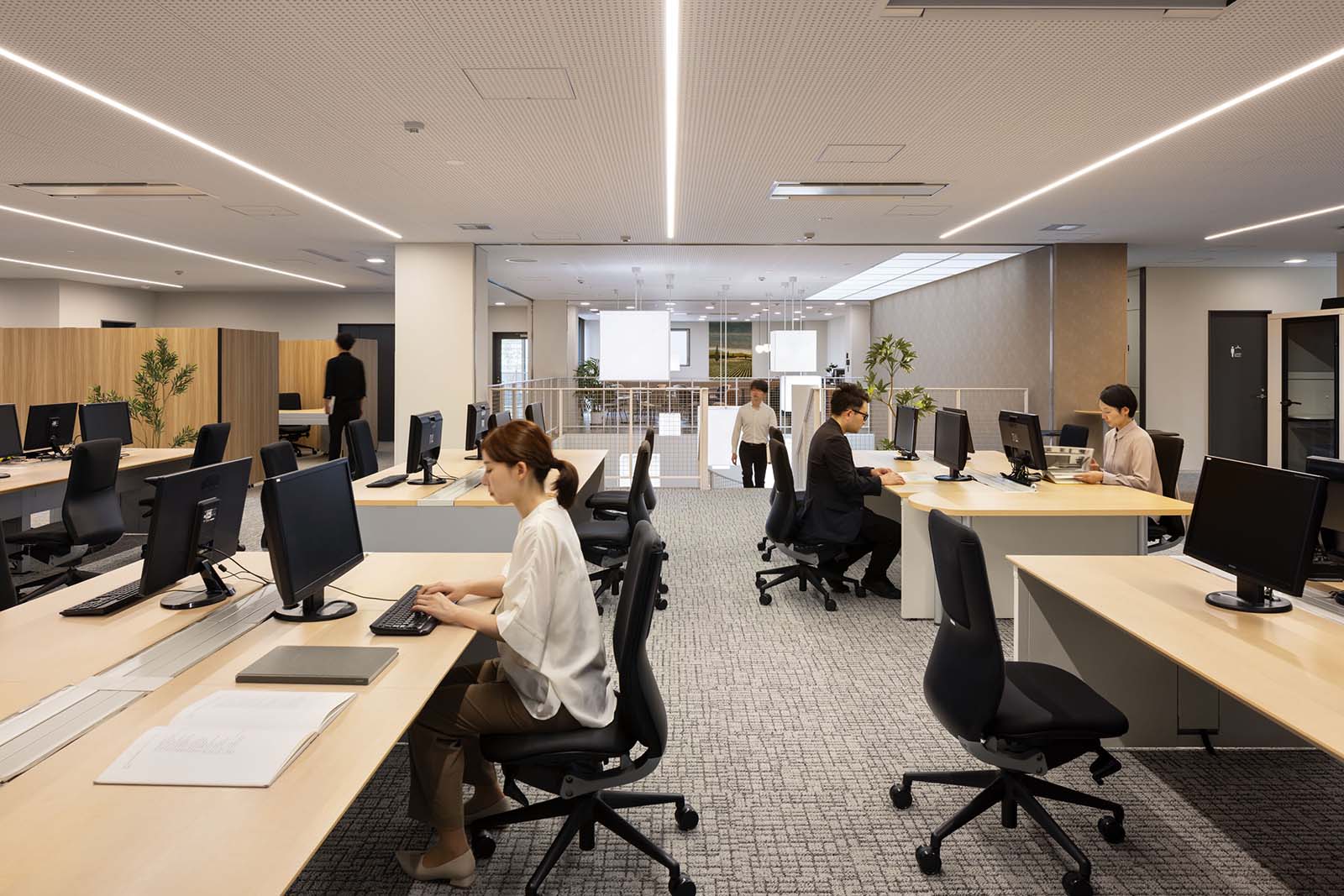 日本アイリッヒ株式会社　Eirich Innovation Center Japan