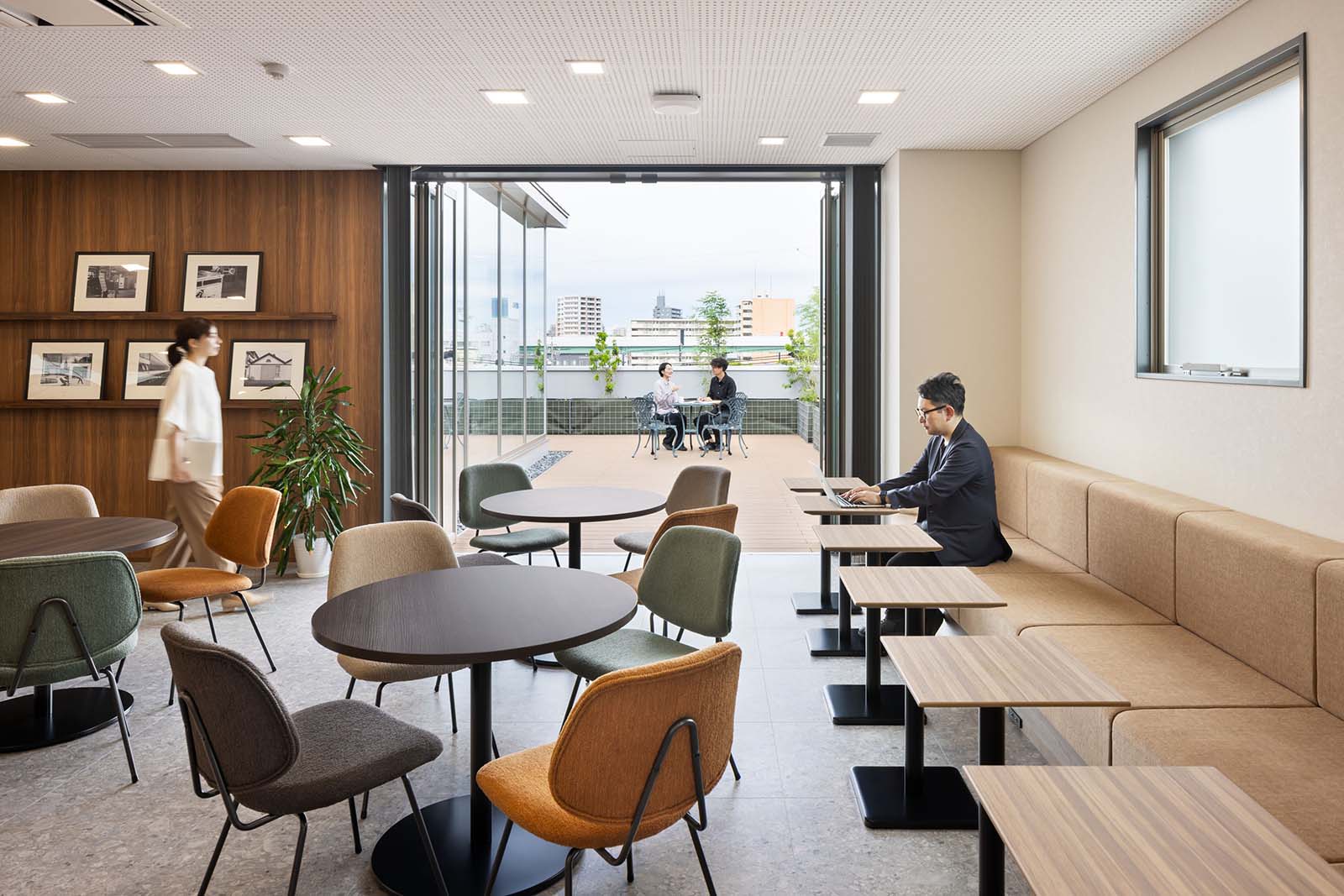 日本アイリッヒ株式会社　Eirich Innovation Center Japan